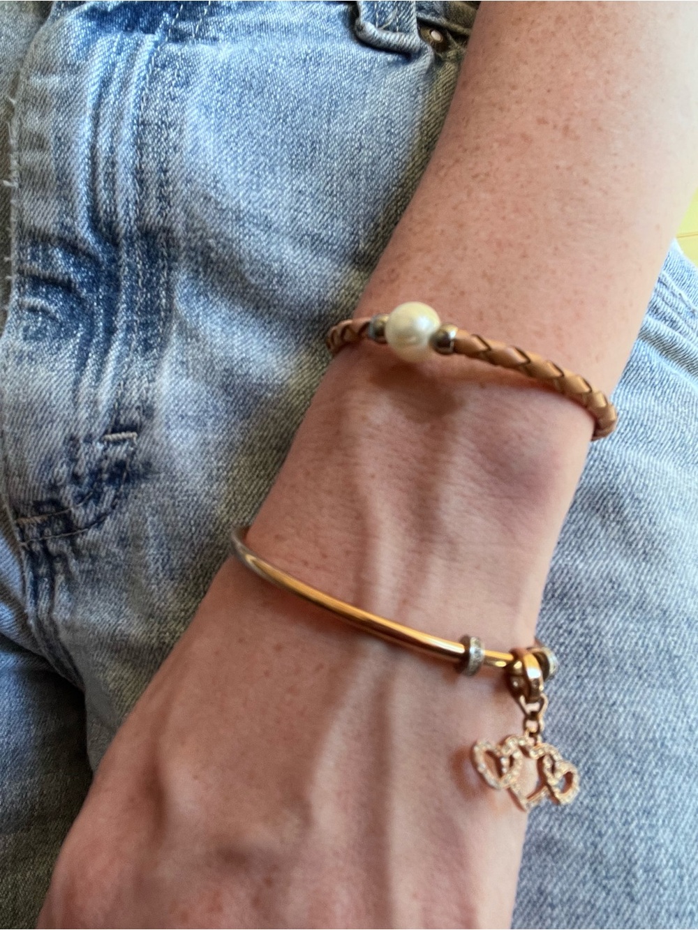 Fossil and leather pearl bracelet-2